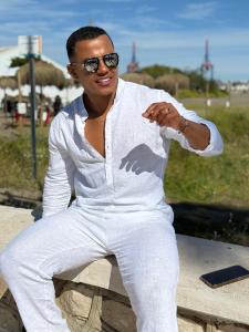 674966448: Chico busca chica en Pontevedra