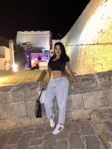 654353903: Chica busca chico en Ibiza