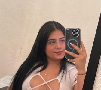 624751354: Chica busca chico en Sevilla