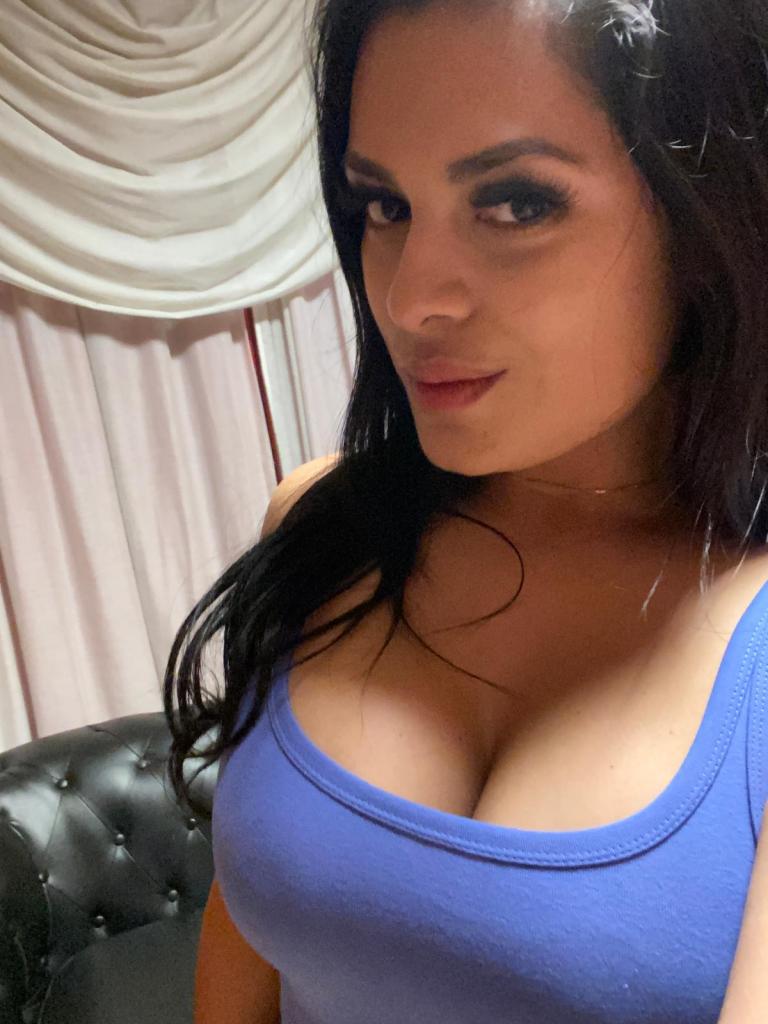 615594626: Chica busca chico en Madrid