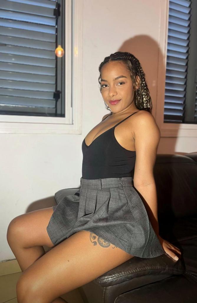 722144408: Chica busca chico en Cantabria