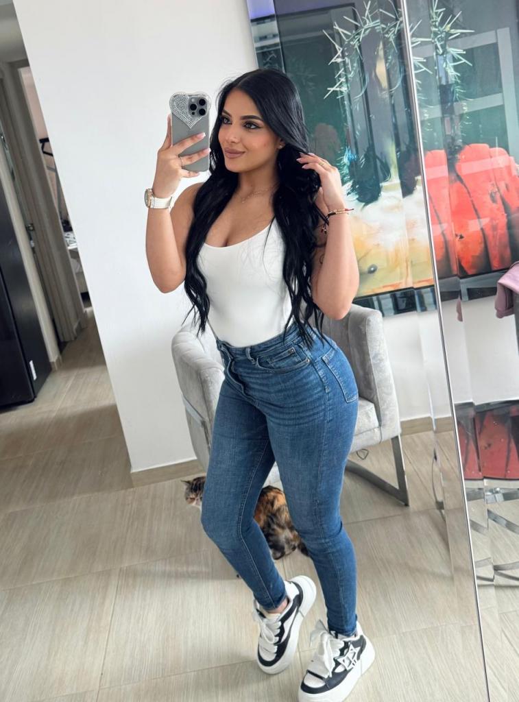 614742540: Chica busca chico en Málaga