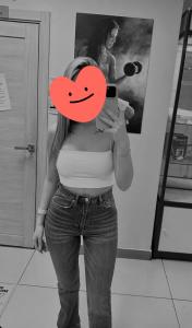 604319970: Chica busca chico en Gerona