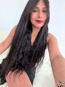 647749218: Chica busca chico en Sevilla