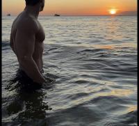 604837164: Chico busca chica en Málaga