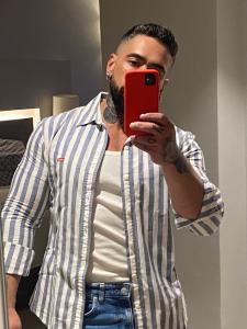 698133722: Chico busca chica en La Coruña