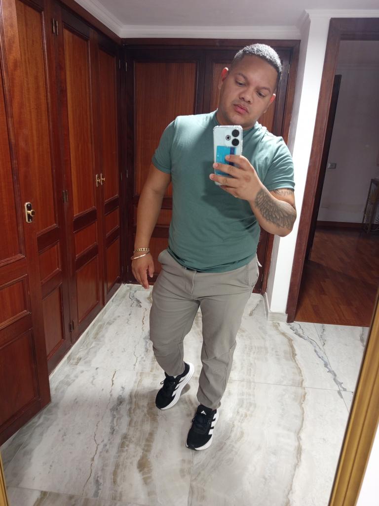 643564317: Chico busca chica en Tenerife