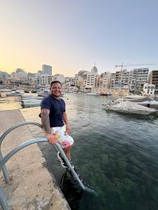 643564317: Chico busca chica en Tenerife