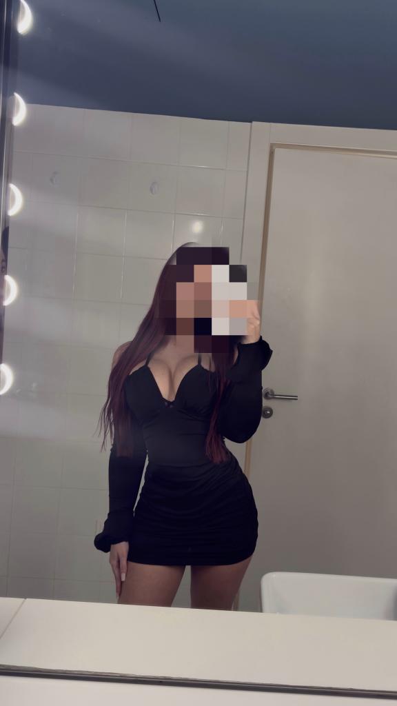 722845635: Chica busca chico en Barcelona