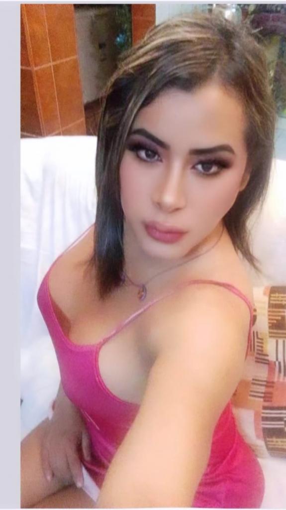 624915760: Chica busca chico en Málaga