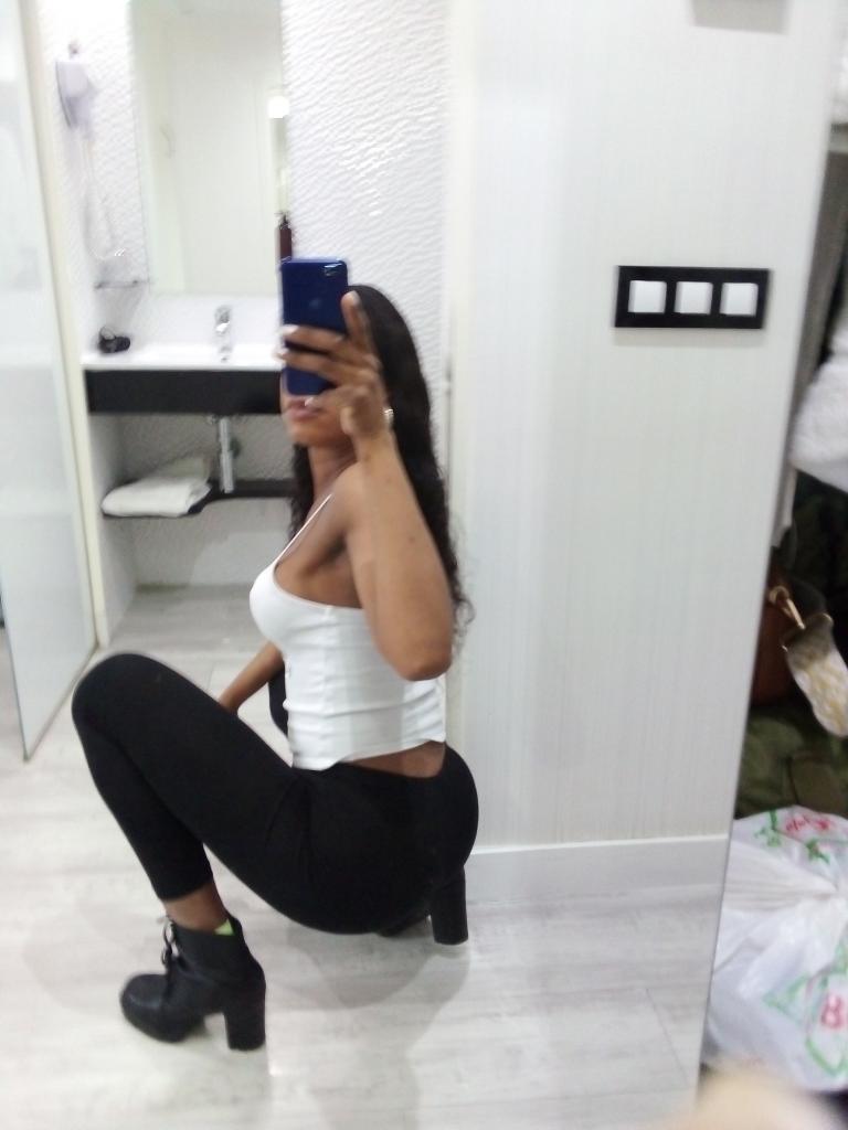 614853112: Chica busca chico en Madrid