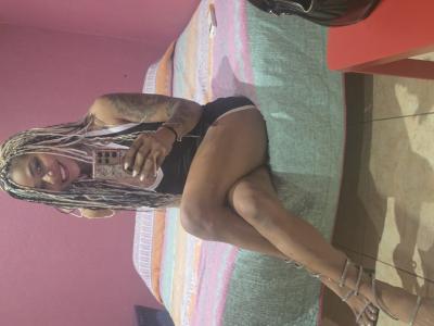 666299210: Chica busca chico en Ibiza