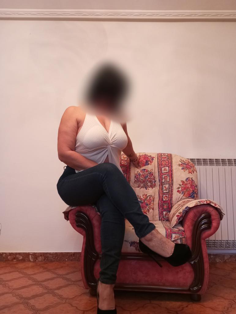 602876046: Chica busca chico en León