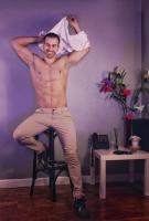 614907267: Chico busca chica en Cádiz