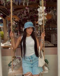 631332490: Chica busca chico en Almería