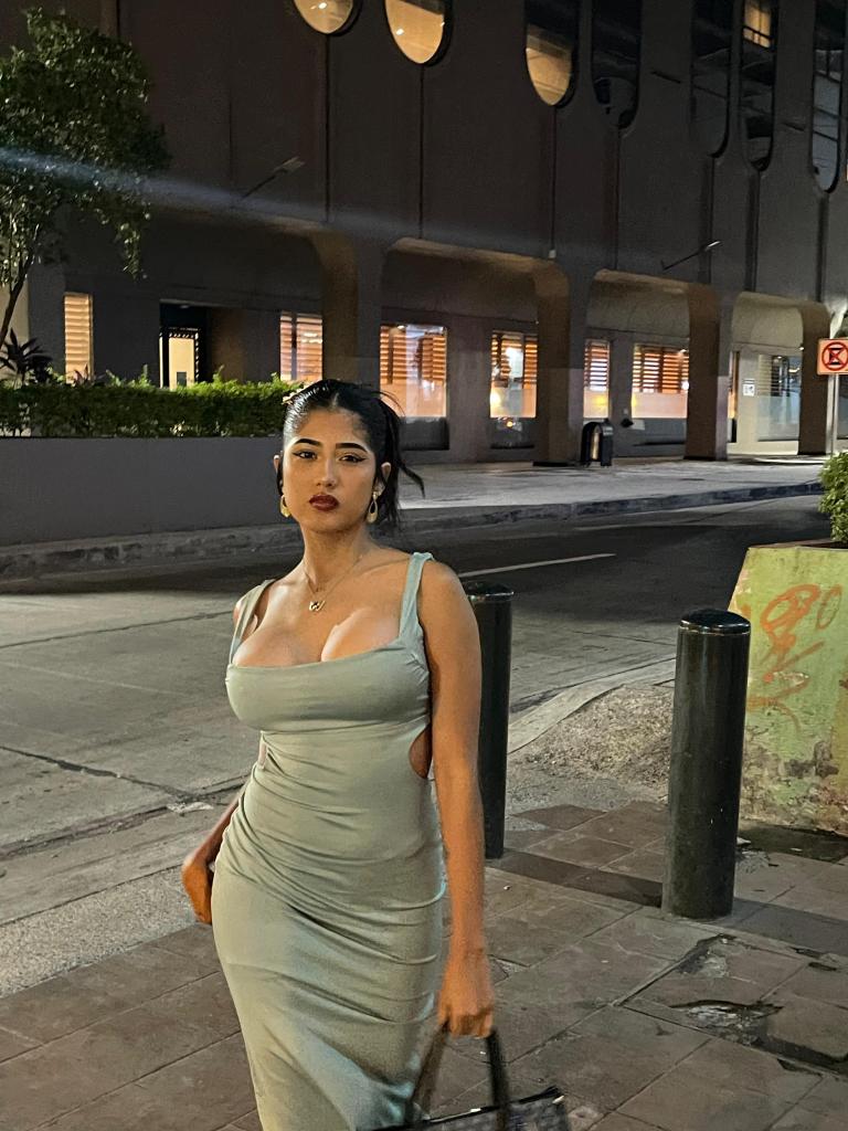 632574568: Chica busca chico en Barcelona