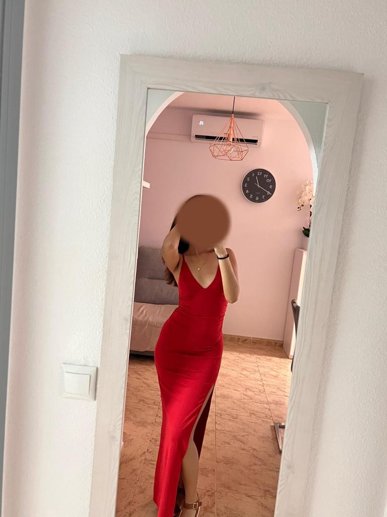 607679546: Chica busca chico en Murcia