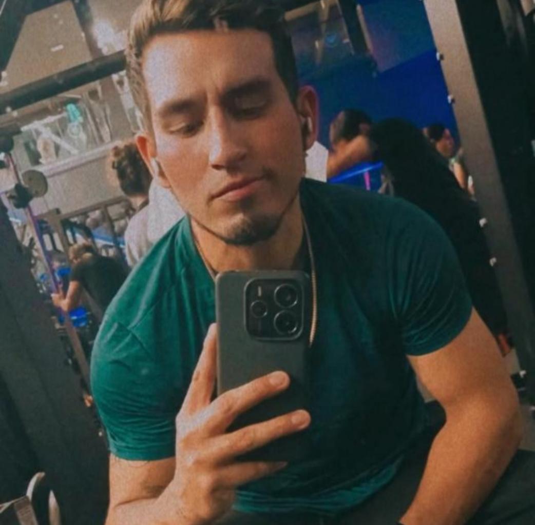 663716460: Chico busca chica en Madrid