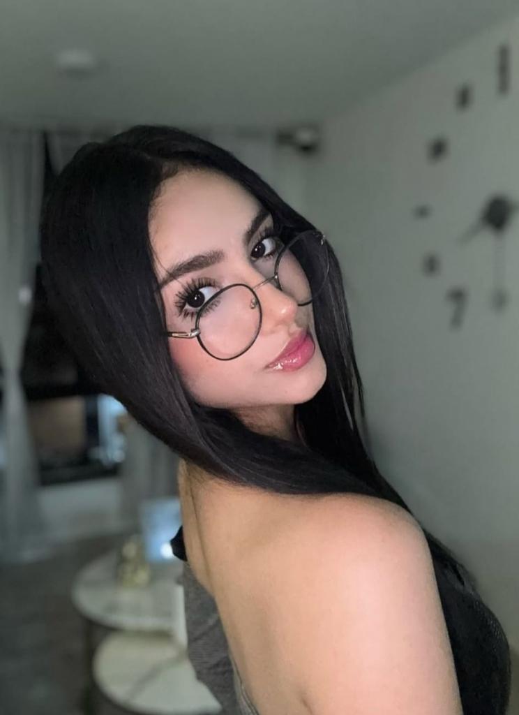 624874343: Chica busca chico en Lugo