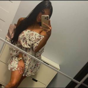 631867439: Chica busca chico en Tenerife