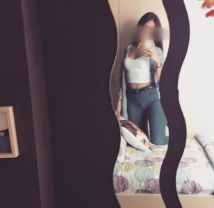 647801494: Chica busca chico en Barcelona