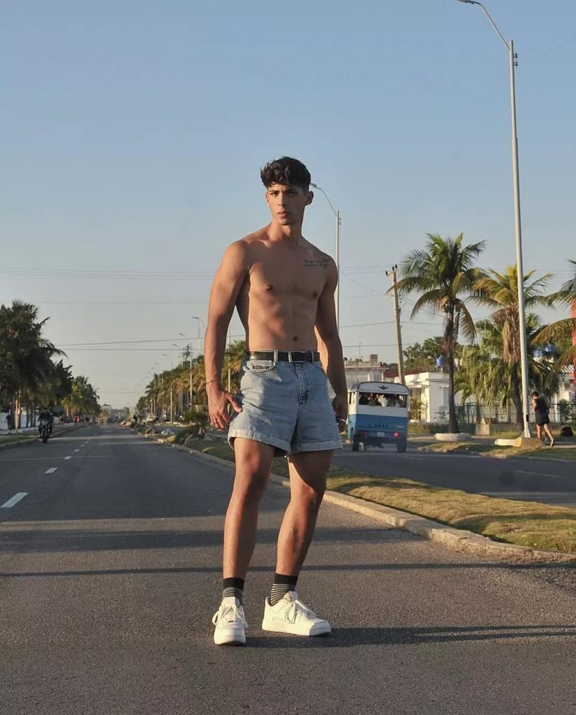 672992390: Transexual en Murcia