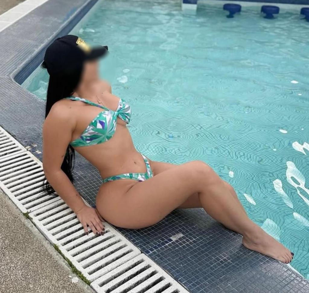 Chica busca chico en Málaga: Chica busca chico