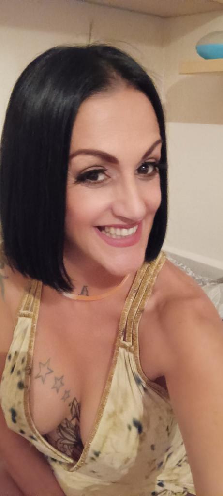 614179103: Chica busca chico en Murcia