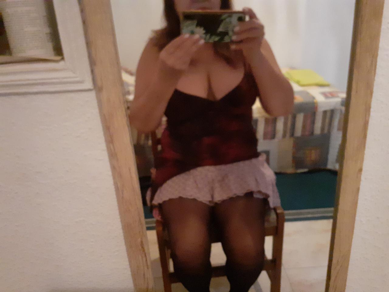 686479277: Chica busca chico en Cáceres