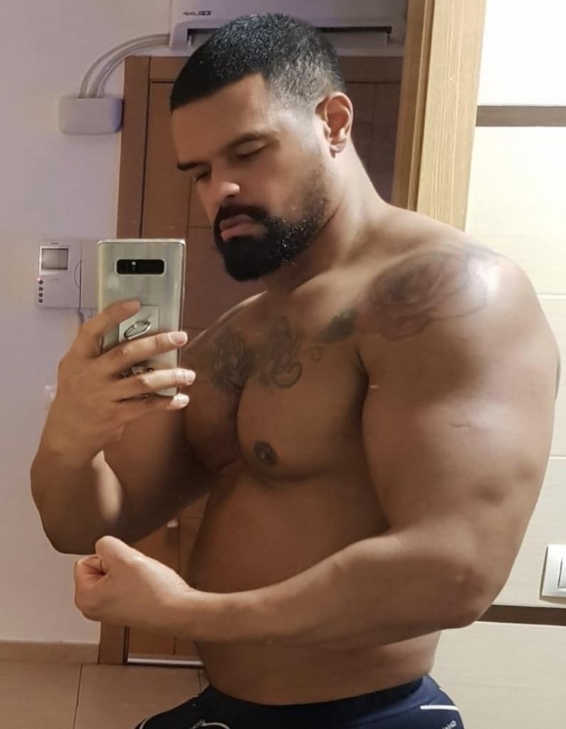 Chico busca chica en Barcelona: Chico busca chica