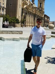 635543317: Chico busca chica en Zaragoza