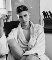 604385797: Chico busca chica en Madrid