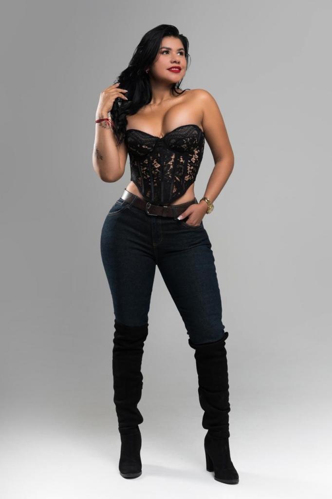 664320576: Chica busca chico en Málaga