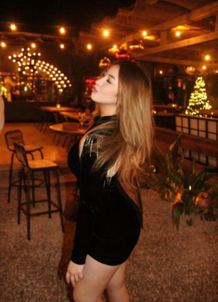 674095575: Chica busca chico en Ibiza