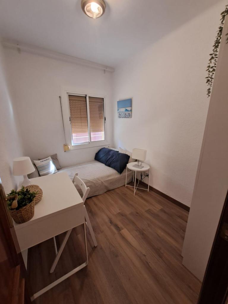 677779840:  en Barcelona