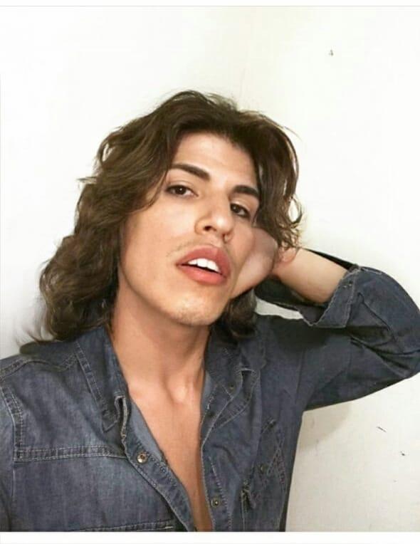 672029480: Chico busca chica en Barcelona