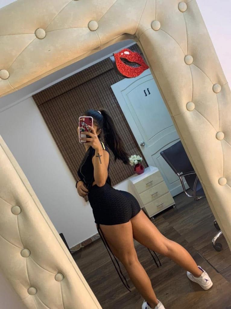 Chica busca chico en Alicante: Chica busca chico