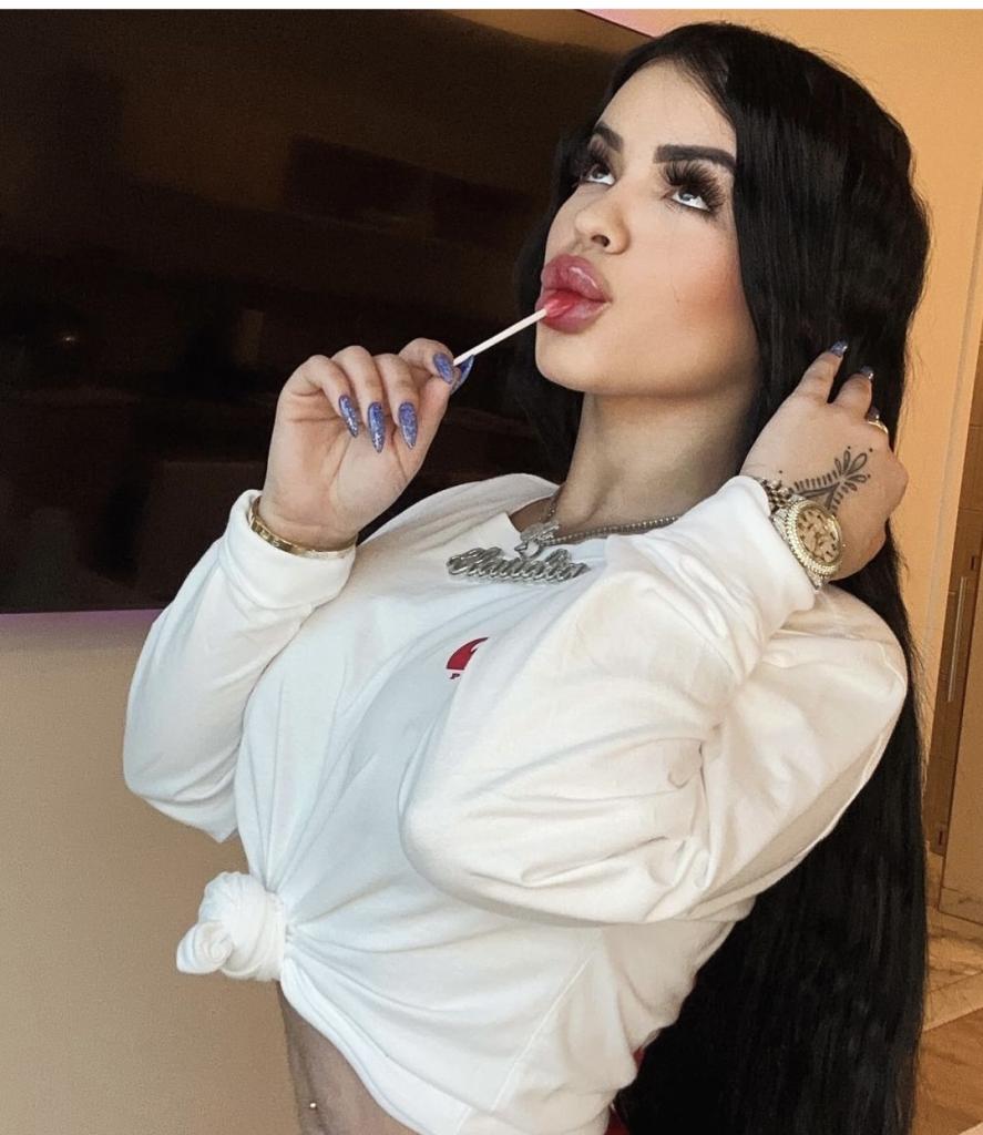 Chica busca chico en La Coruña: Chica busca chico