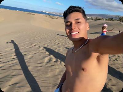 633152670: Chico busca chica en Cádiz