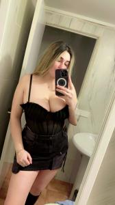 613437400: Chica busca chico en La Coruña