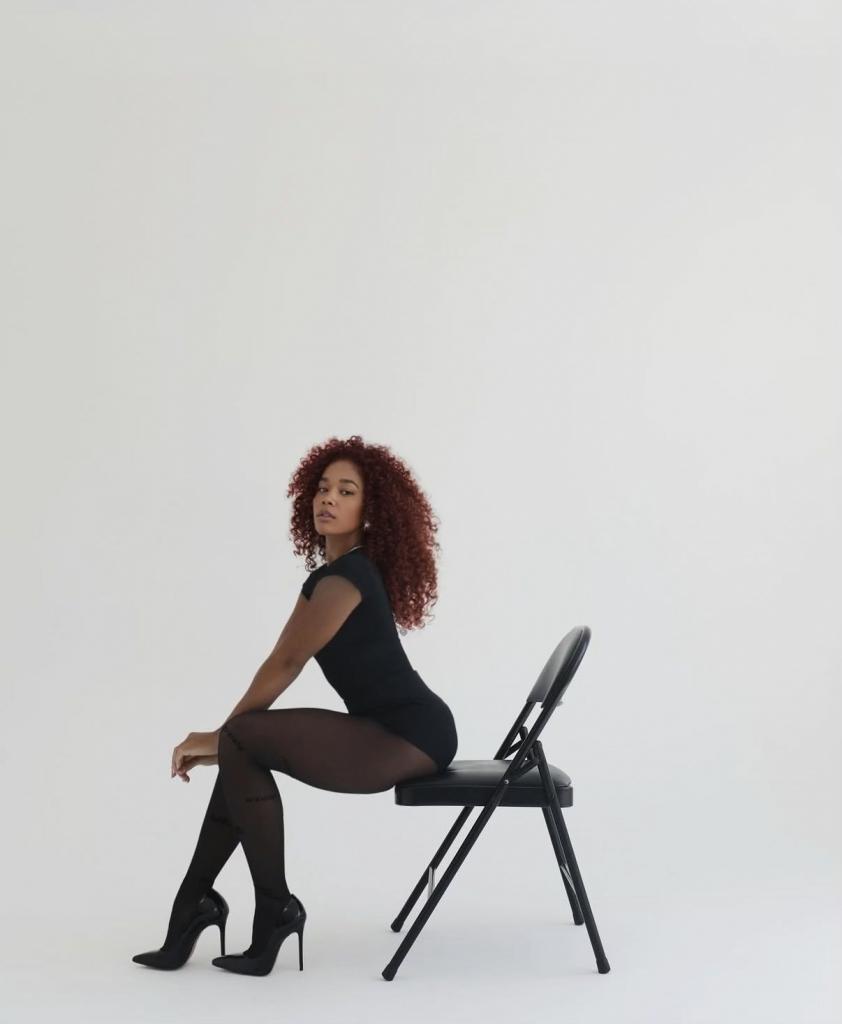 632428299: Chica busca chico en Barcelona