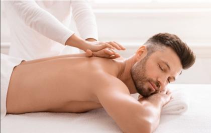 610739471: Chica busca chico en Barcelona