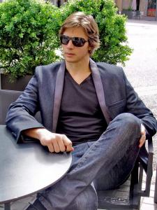 640942698: Chico busca chica en Barcelona