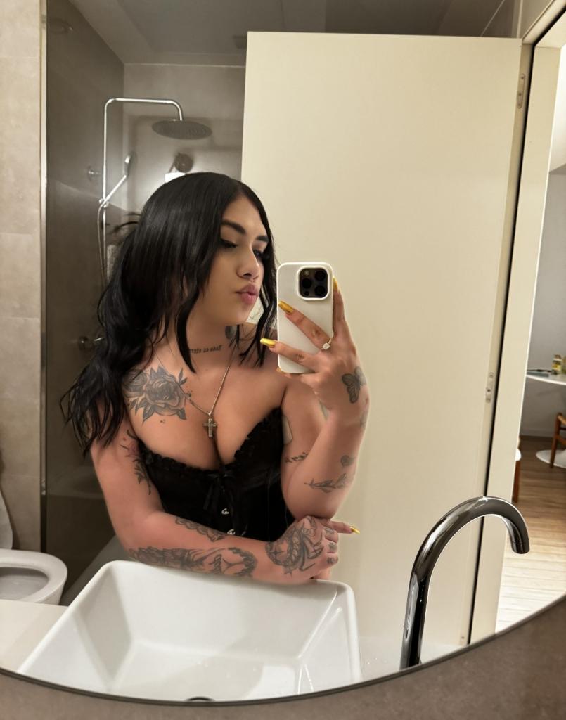 664567329: Travesti en Sevilla