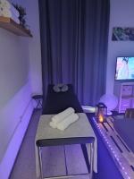 681190979: Chica busca chico en Madrid