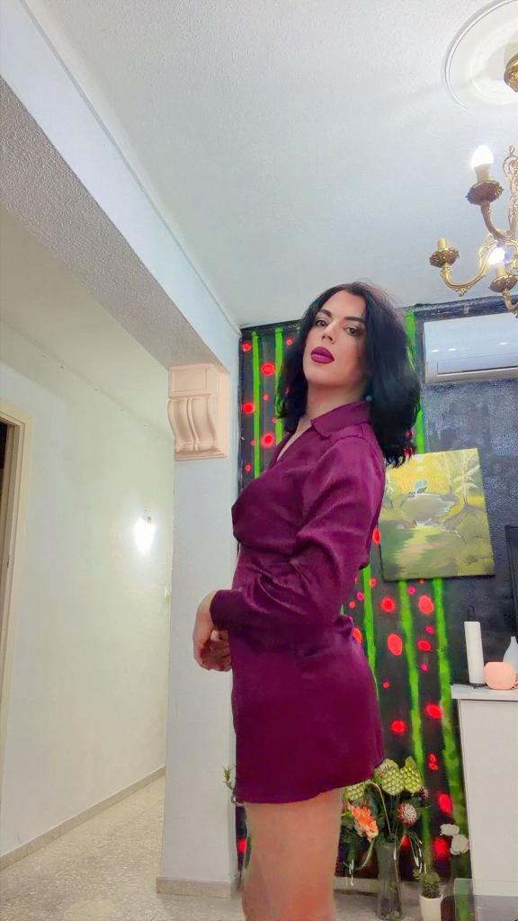 647296752: Transexual en Sevilla