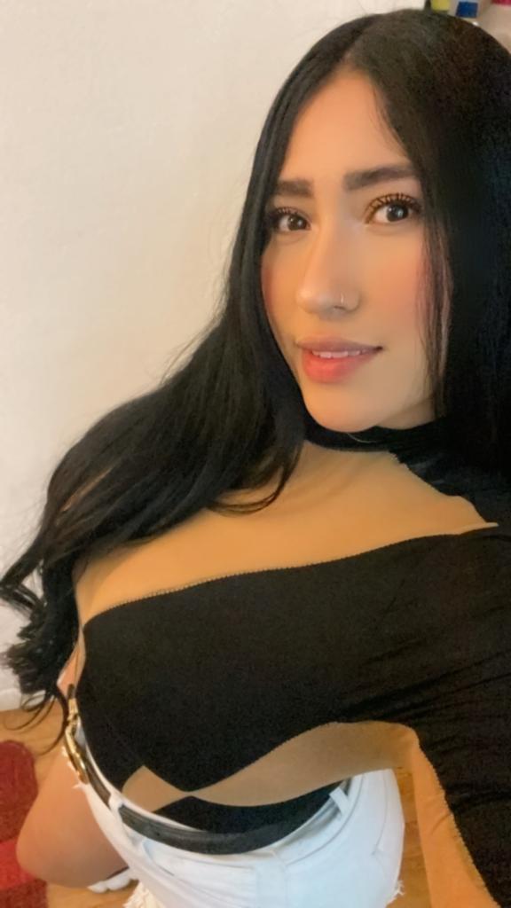 664391768: Chica busca chico en Cádiz