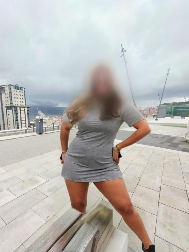 631655806: Chica busca chico en Pontevedra