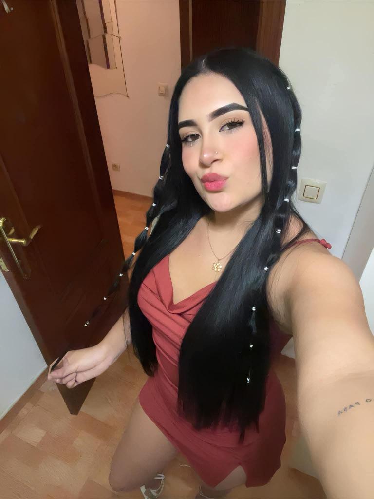 671830518: Chica busca chico en Madrid