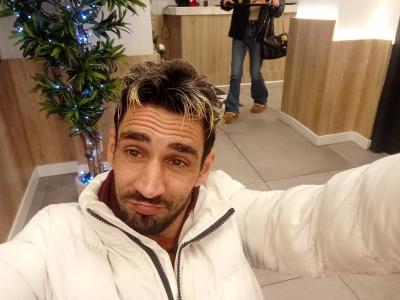 614071277: Chico busca chica en Zaragoza